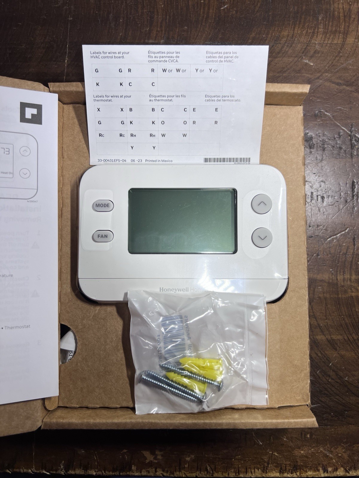 Honeywell Home X1N One-Stage Non-Programmable Thermostat Backlit Display RTH11B gallery