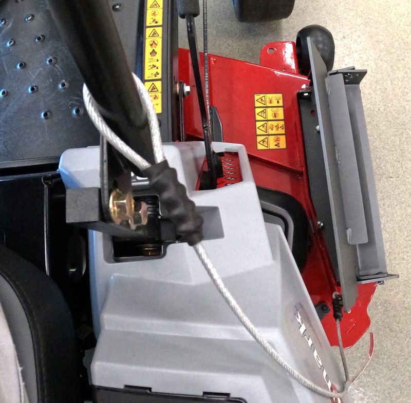 Speedtrap® Chute Blocker Exmark® Quest® E/S Series (50" & 54")90 Second Install gallery