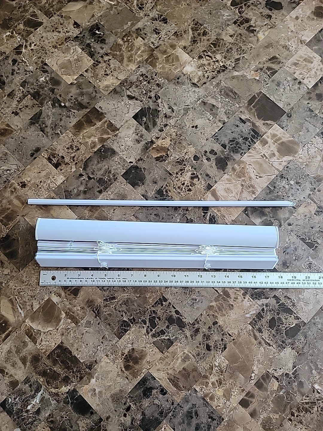 17 In Wide 72 In. Long. Pull Down Blinds. Premium 1" Blinds -missing Brackets gallery