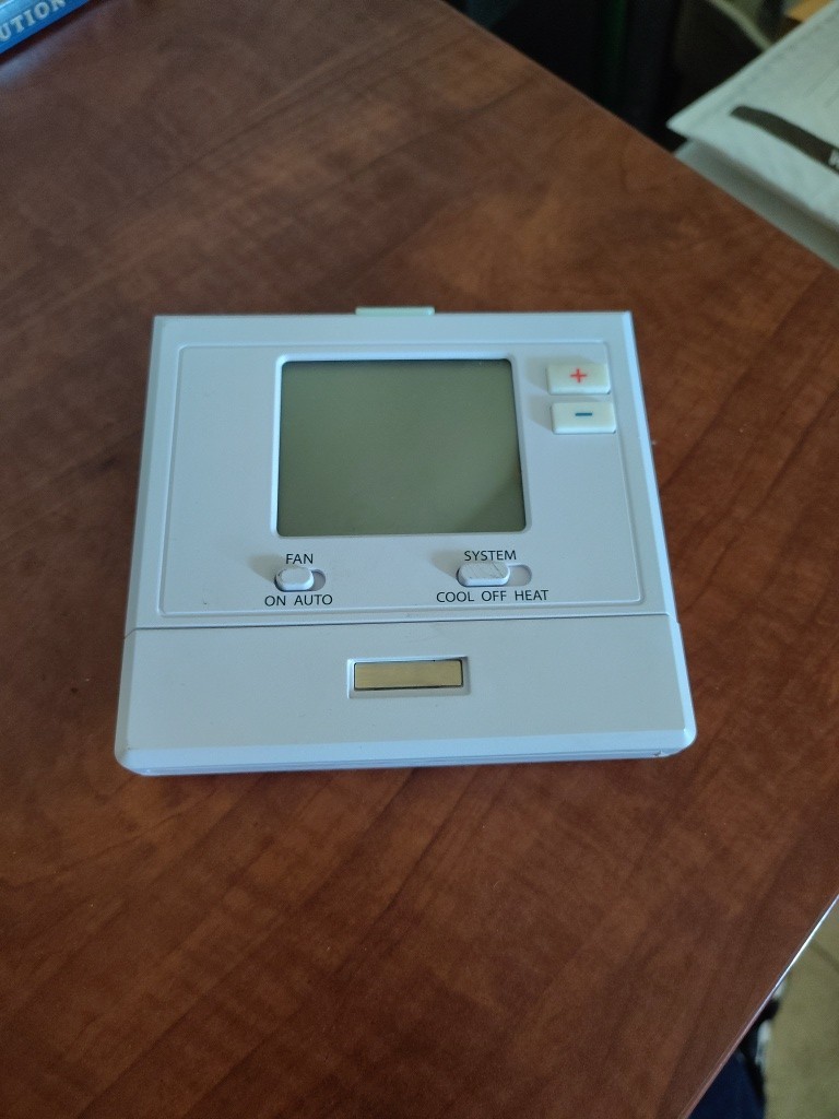 Pro1 T701 Low Voltage Non-Programmable Thermostat gallery