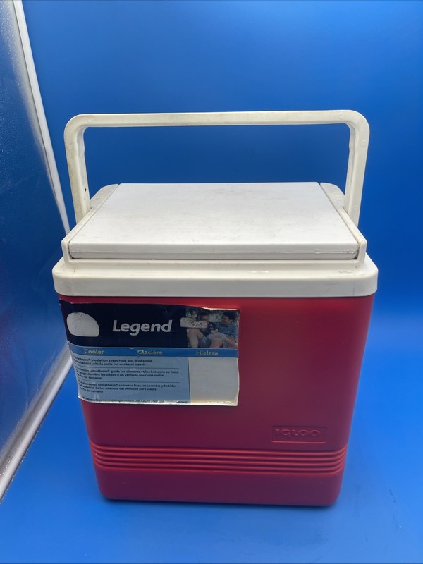 Igloo 43360 Stackable Red 24 Can Legend Cooler 17 qt. gallery