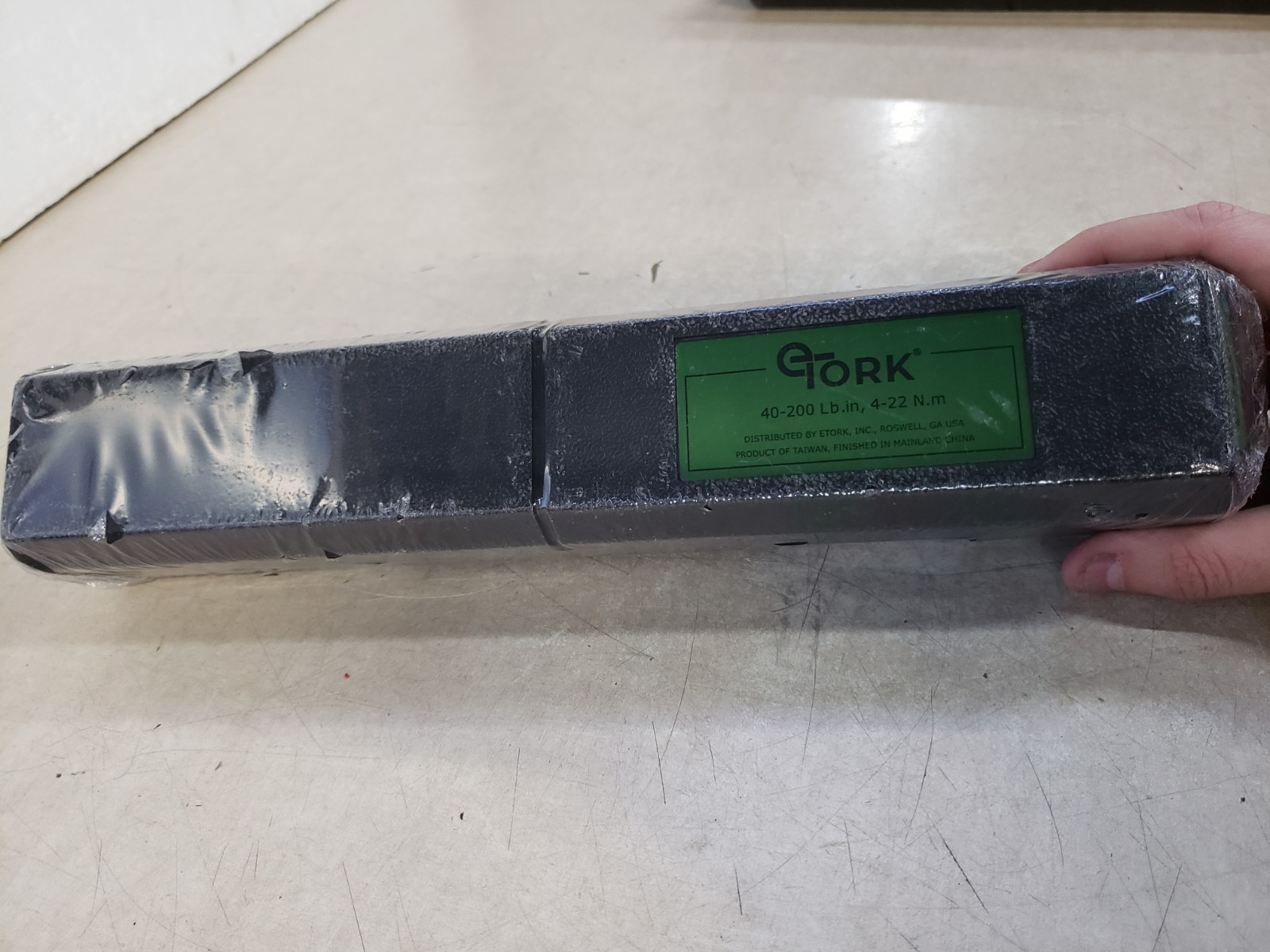 eTORK Clickstyle Torque Wrench 1/4inch Drive Range 40200 Inch Pounds 422 Newton gallery