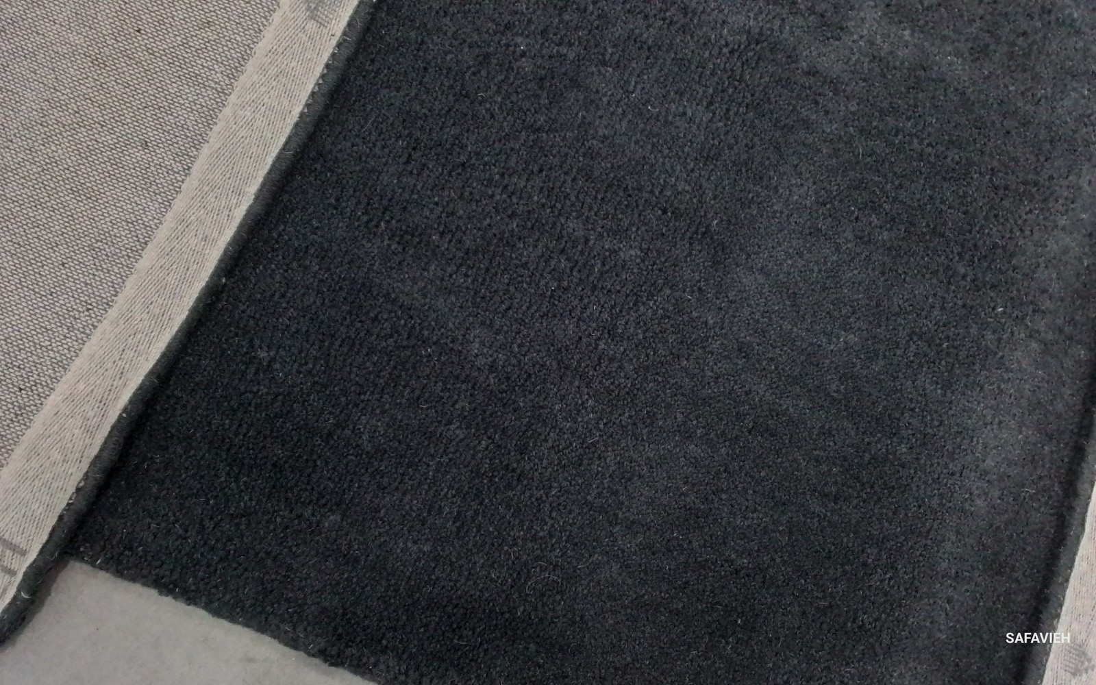 BLACK 2'-3" x 14'-0" Flaw in Rug, Reduced Price 1172795631 HIM610C-214 gallery