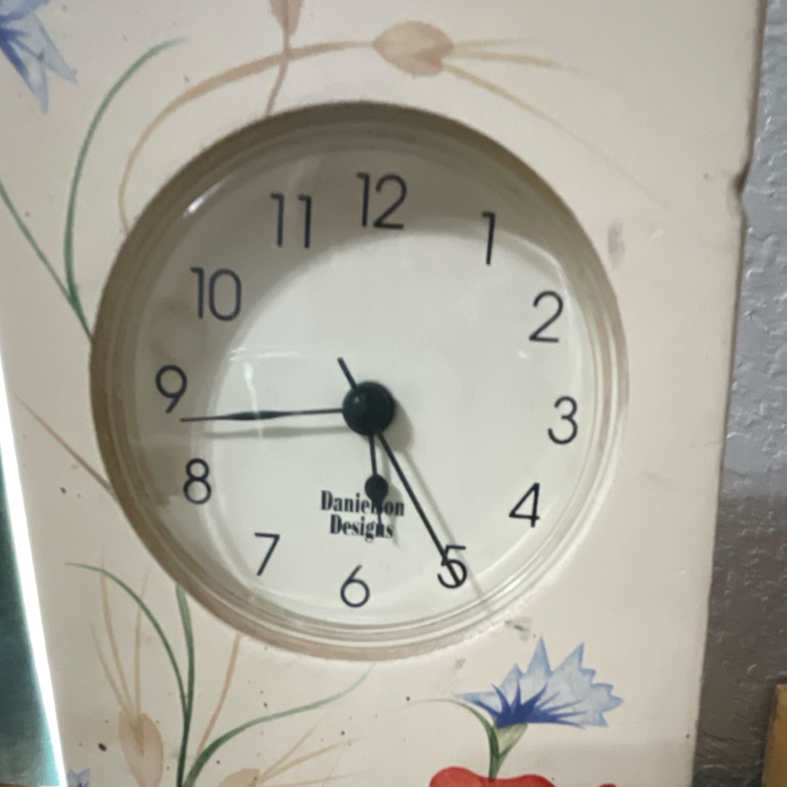 Charming Shabby Chic Danielson Designs Floral Table & Shelf Analog Clock gallery