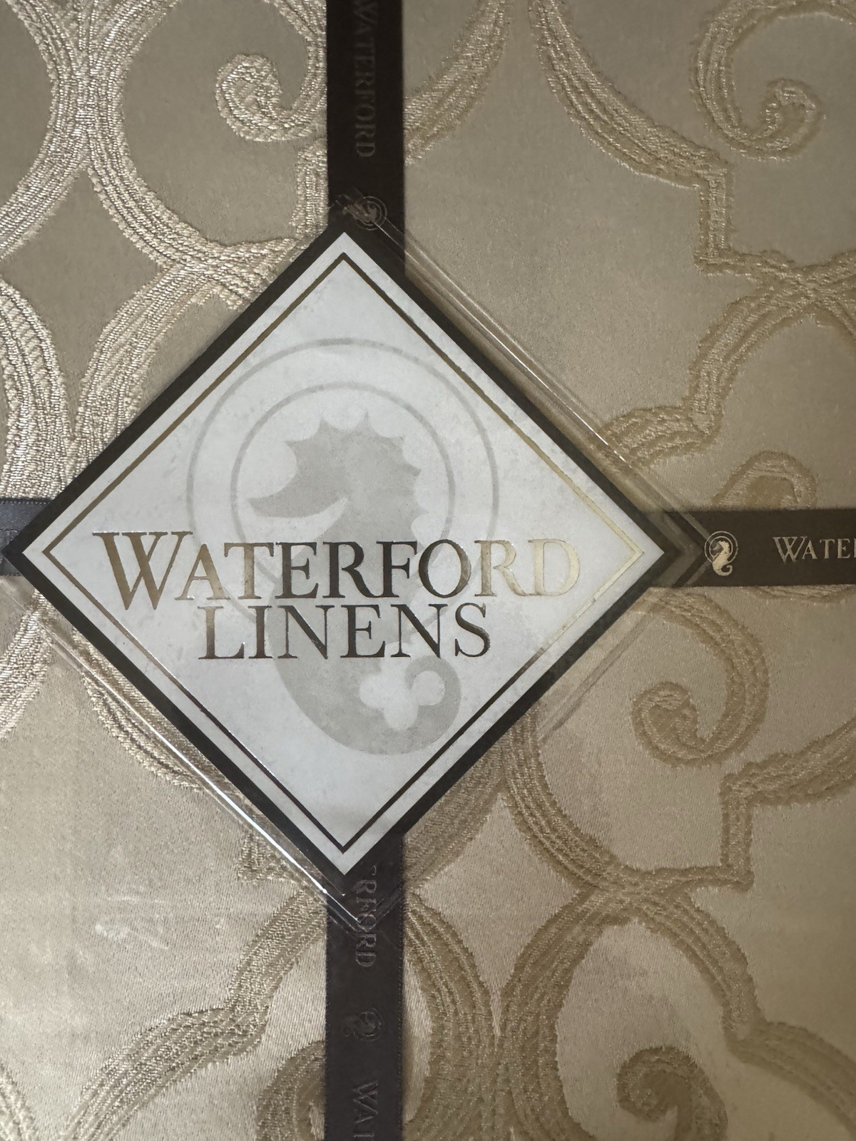$90 SORELLE WATERFORD LINENS TABLECLOTH ROUND 90” For 6 To 8 People gallery