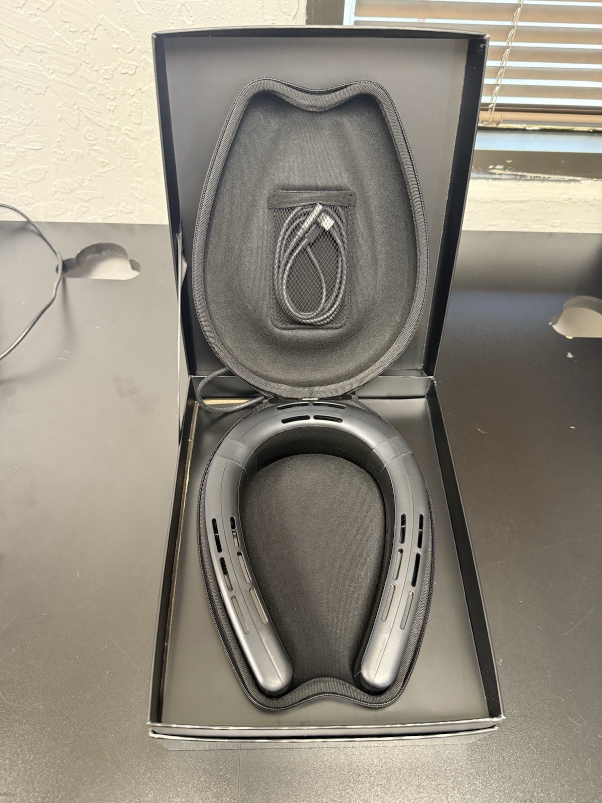 TORRAS - COOLiFY Cyber Neck Air Conditioner FG6A TESTED IN BOX gallery