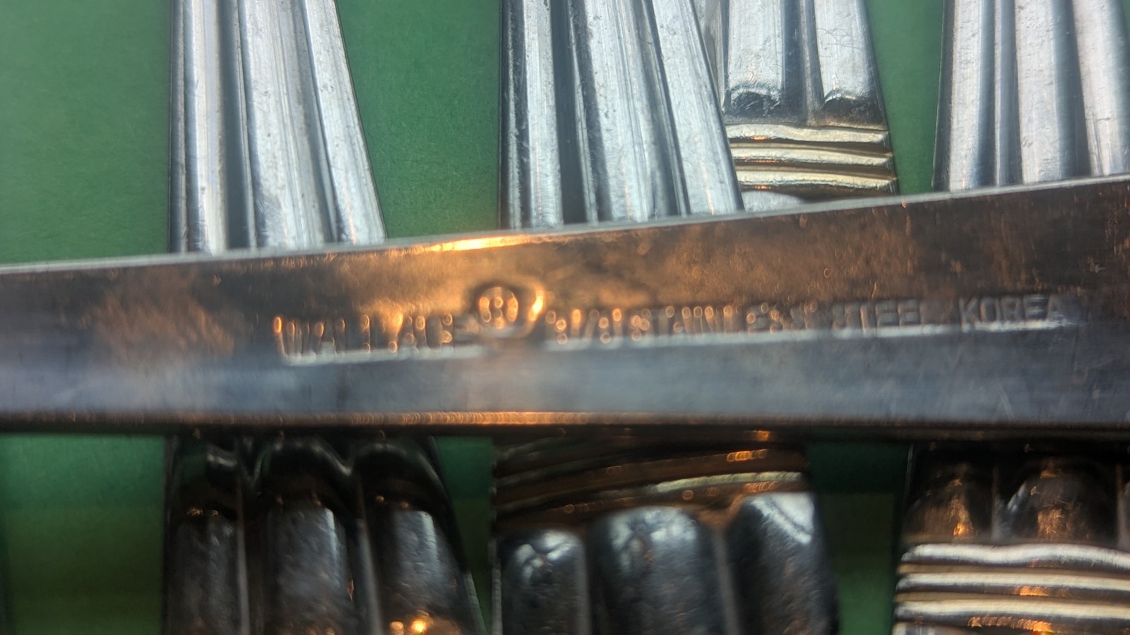 12 Pieces Wallace Golden Apollo 18/8 Stainless Steel Flatware gallery
