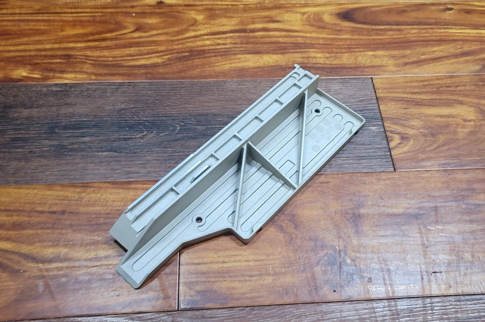 Dewalt RIGHT FENCE for DWS780 Double Bevel Sliding Miter Saw N081818SV gallery