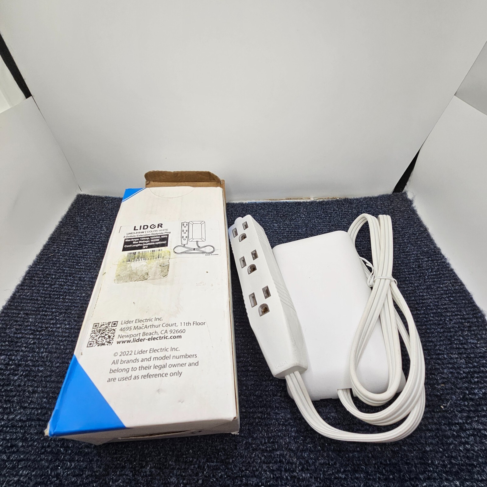 LIDER LWE3-315-W Flat-Face 3 Outlets Extension Wallplate Plug 125VAC 60Hz 3ft gallery