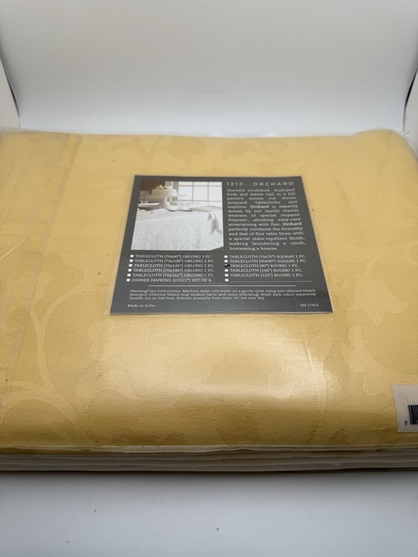 Sferra Orchard Butter 90” Round Tablecloth Yellow Jacquard Floral Sealed New gallery
