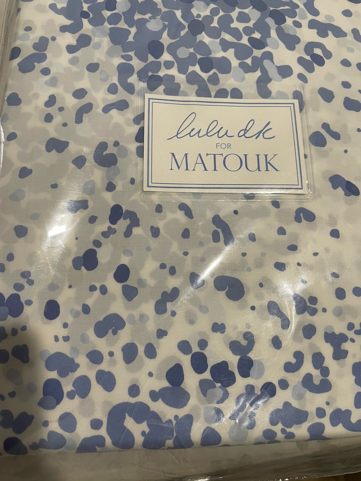 $295 Matouk Italy NWT (1pc) Twin Fitted Sheet 17” Blue Poppy 500TC Percale Azure gallery