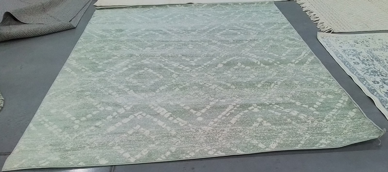 GREEN / IVORY 8'-0" x 10'-0" Back Stain Rug, Reduced Price 1172802407 ADR131Y-8 gallery