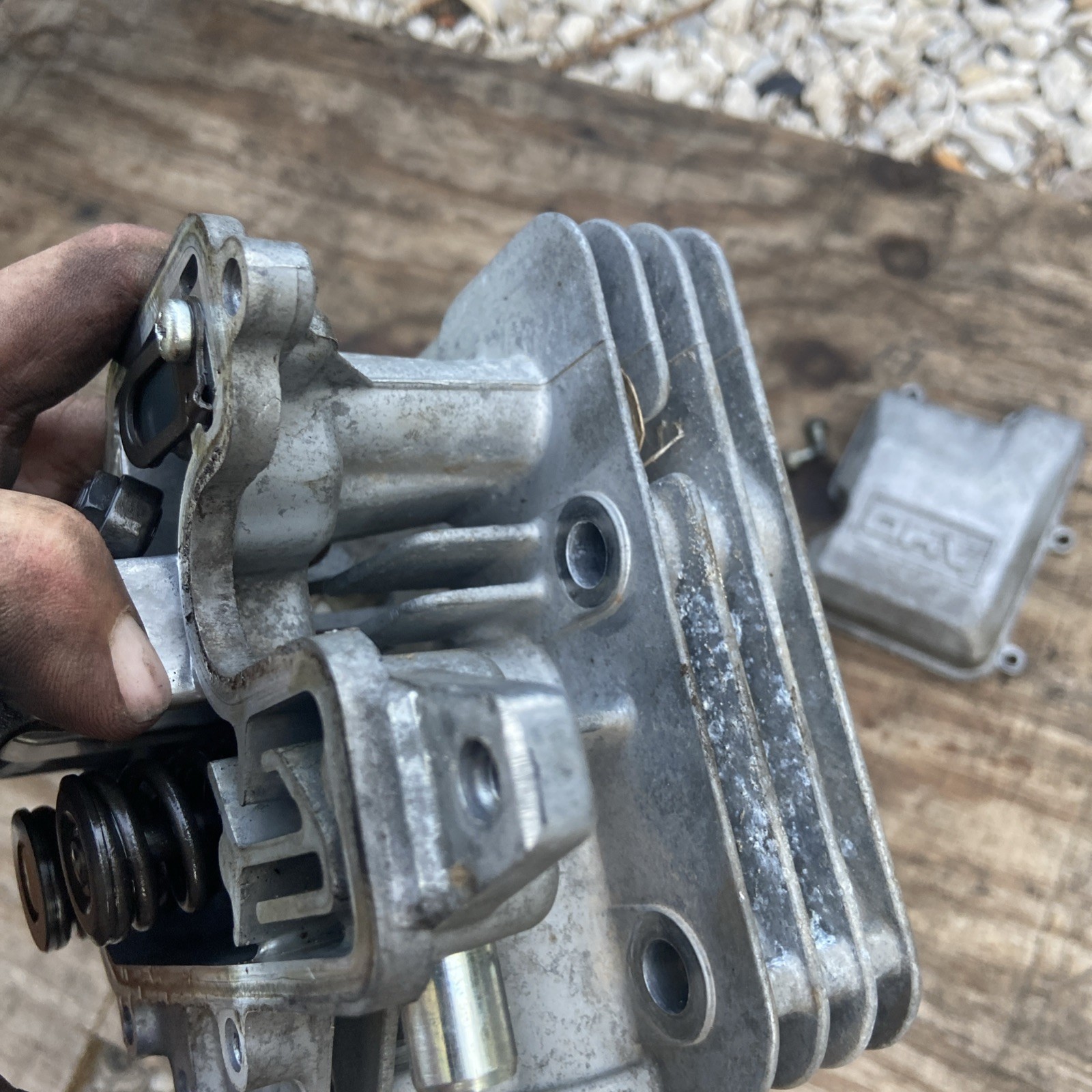 1990-2002 John Deere F525 Front Mount Mower 17 HP Kawasaki Cylinder Head AM10908 gallery