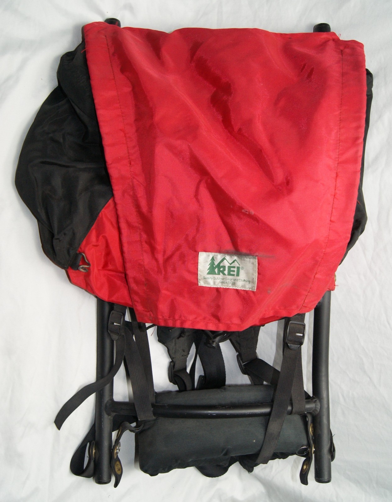 rei metal frame backpack red