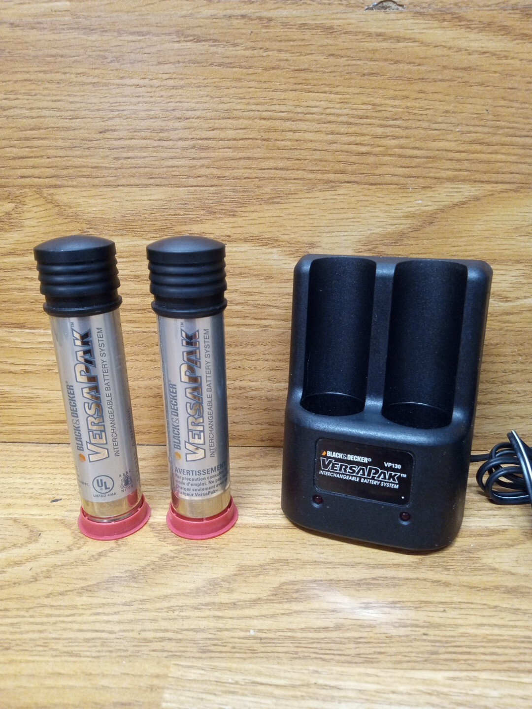 2 Black & Decker Authentic VersaPak VP100 type 2 Battery & B&D VP130 Charger LOT gallery