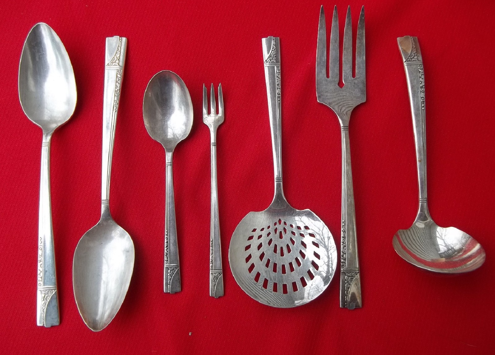 1937 CAPRICE Pattern Multi Place & Serving Sets By Oneida Nobility Silverplate gallery