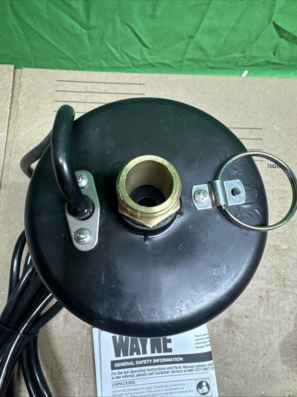 Wayne TSC130 Multi-Use pump 1000 Gallons/Hour Thermoplastic NEW OPEN BOX. gallery