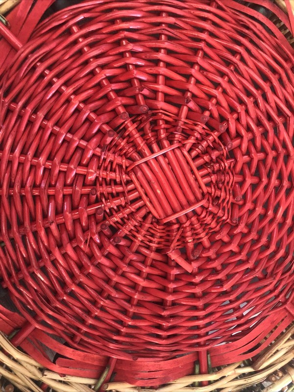 Watermelon Serving Basket 3 Sections Beige Red Black Wicker 14.5 Dx3” H NEW gallery