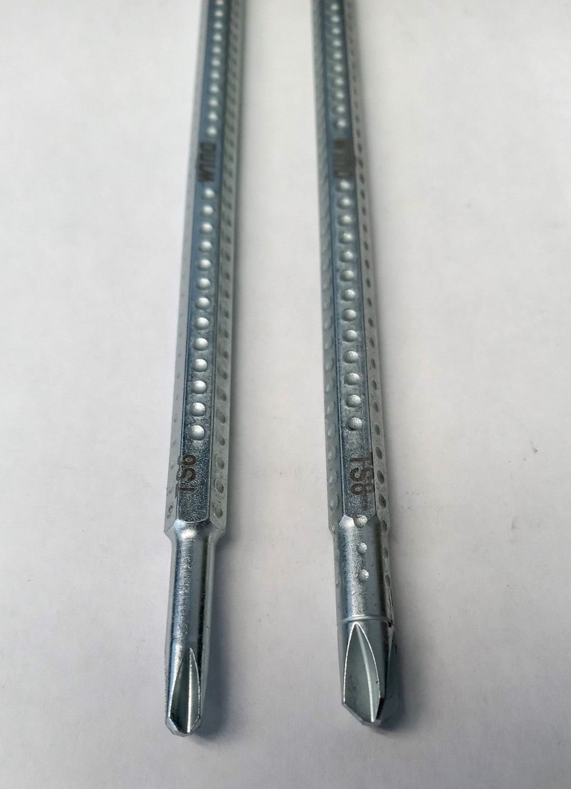 Wiha 28143 TS6X + TS8 Torq-Set Drive-Loc VI Blade Screw Tip 6" Long 2pcs. gallery