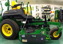 Speedtrap® Chute Blocker John Deere® ZTrak® Z740R 54″ & 60″ No drilling