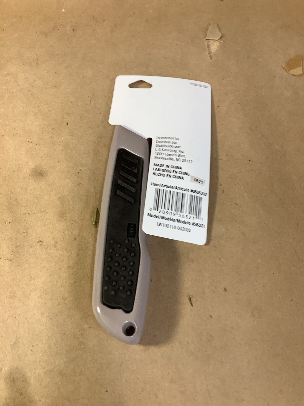 NEW Blue Hawk 5.75" Gray Steel Utility Knife, Black Rubber Grip Model 56321 LB57 gallery
