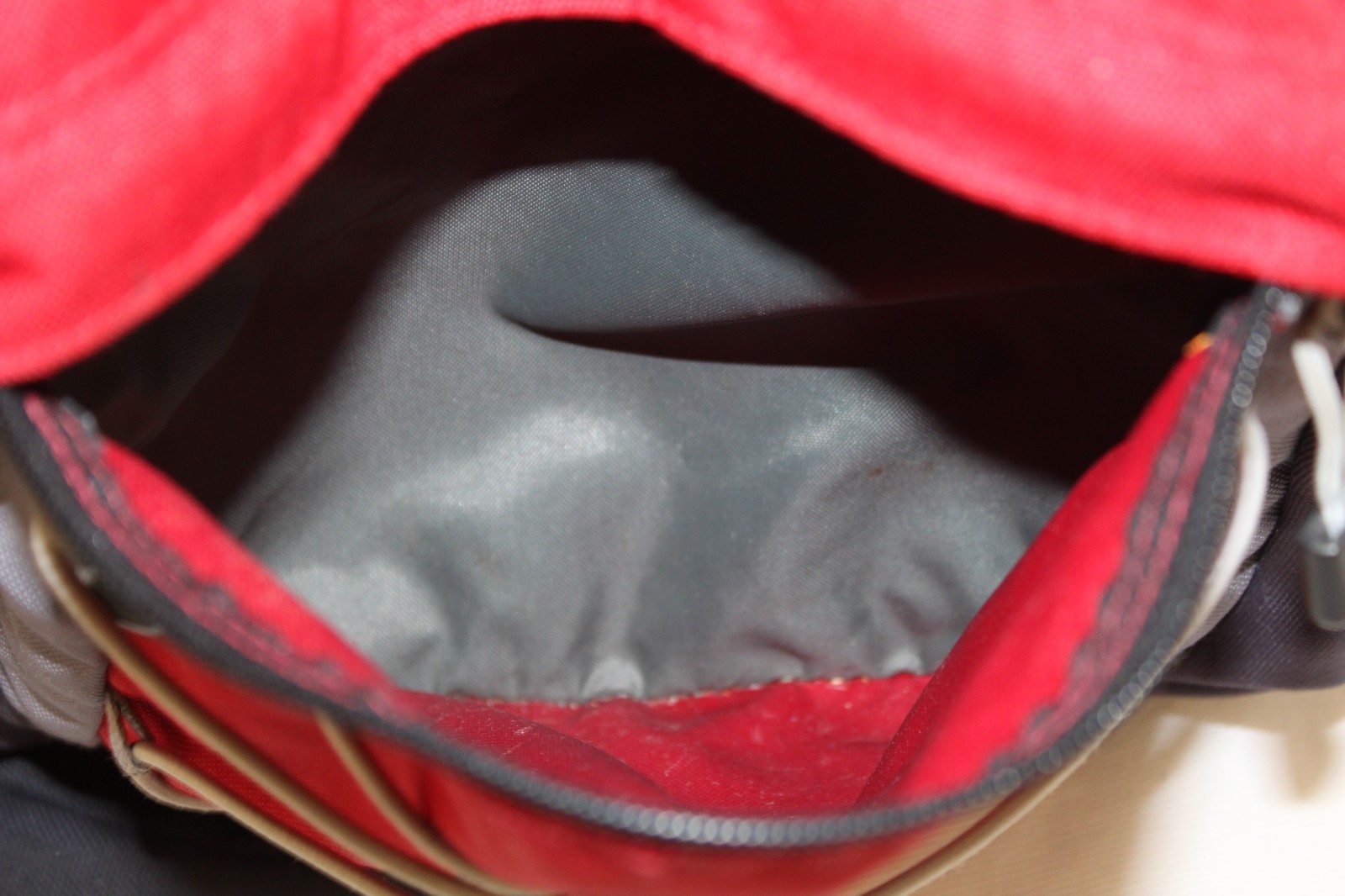 The North Face Modem Red Hiking Multi Compartment Laptop School Bag Backpack 4