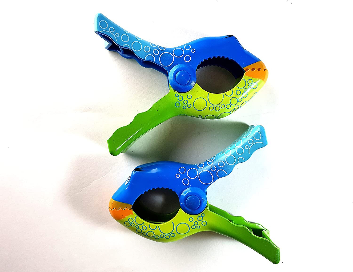 Bubble Fish Style Beach Towel Clips gallery