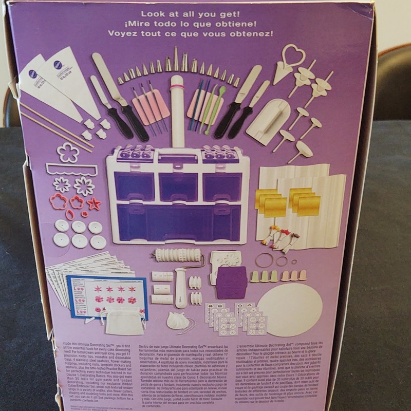 Wilton Ultimate Decorating Set Cake Decorating Kit w/ Organizer Case 177pc gallery