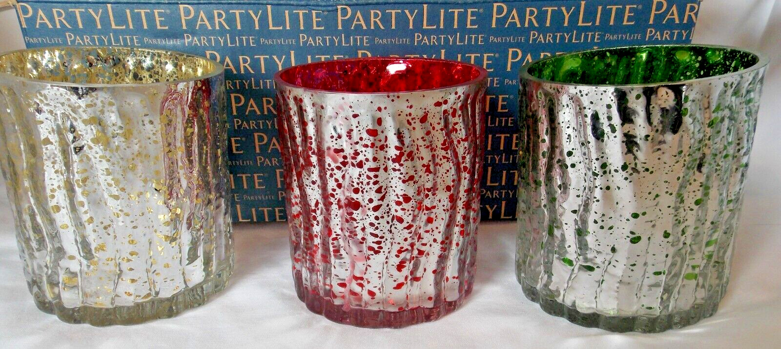 Partylite Holiday tealight trio P92703 Pre-owned in Box gallery