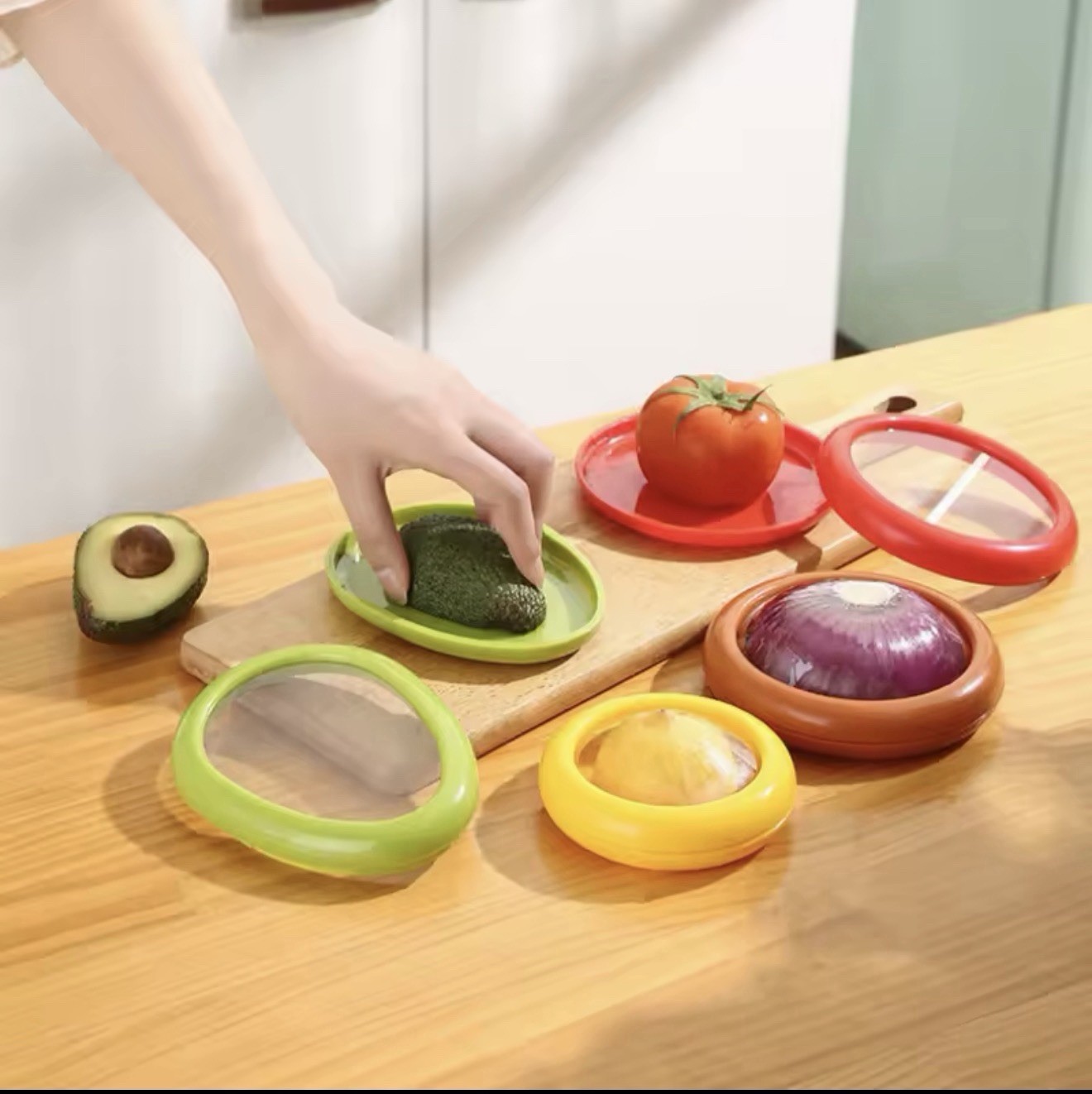 4PC Silicone Food Storage Containers Fruit Vegetable Fresh-Keeping Leakproof gallery