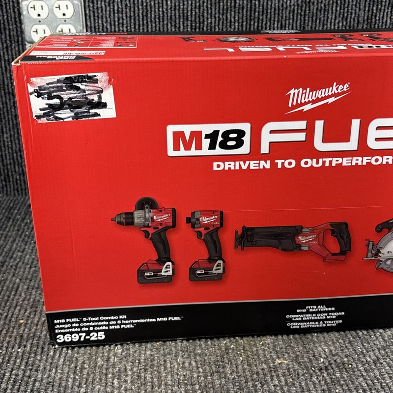 Milwaukee 3697-25 18V Tool Combo Kit gallery