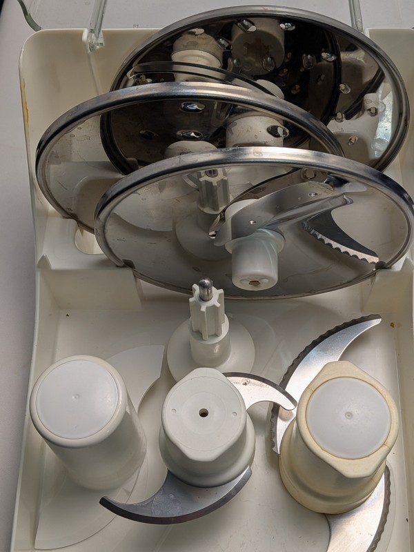 KitchenAid KFP600OB Food Processor11-Cup Complete Attachments Case Tested gallery