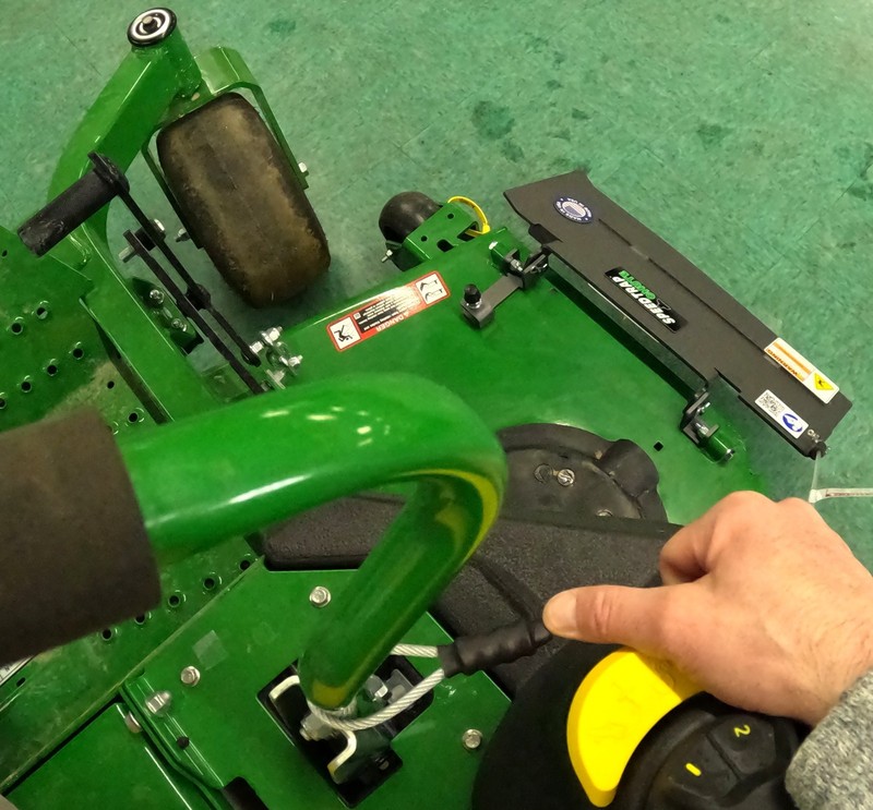 Speedtrap® Chute Blocker John Deere® ZTrak® Z740R 54" & 60" No drilling gallery