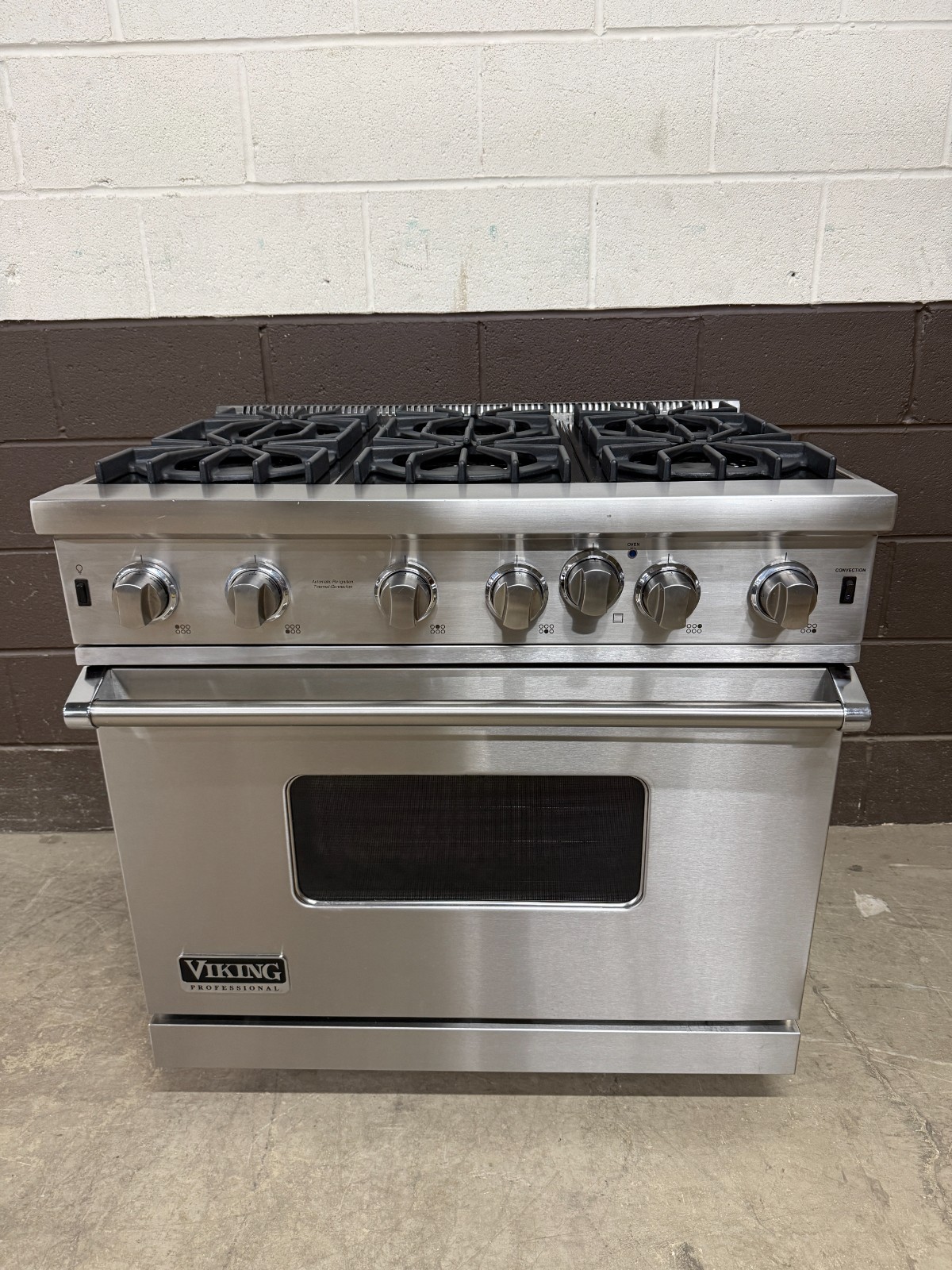 Viking VGIC53616BSS - 36" Professional Gas Range 6 Burners 5 Series Stainless gallery