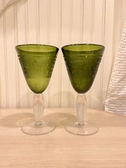 Green Glasses 2 with Etching Stemmed Goblets Water Wine Drinking 8” 9 Ounces