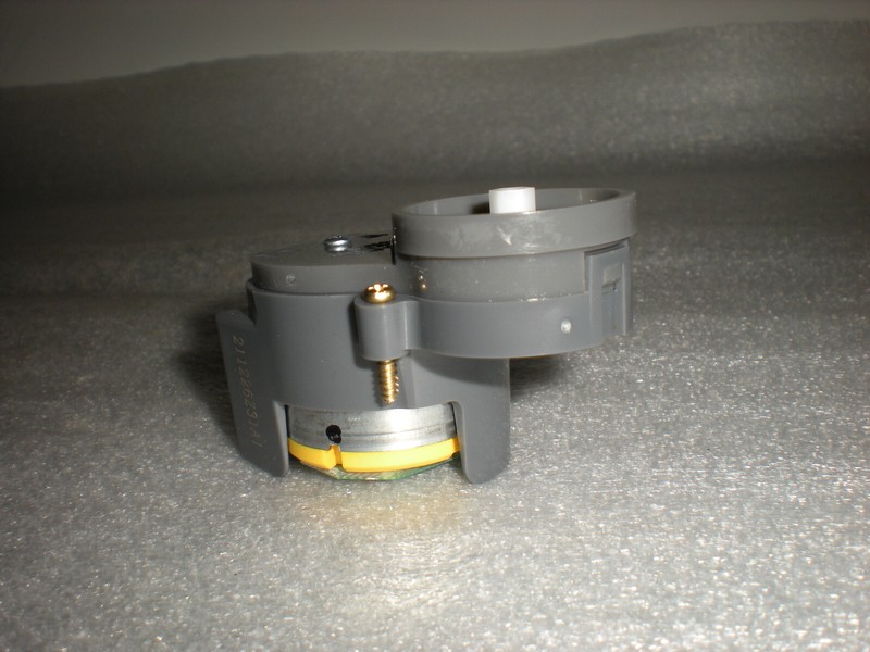 Original iRobot Roomba Vacuum e5 e6 i3 i4 + i6 i7 J6 j7 i8 Plus Side Brush Motor gallery