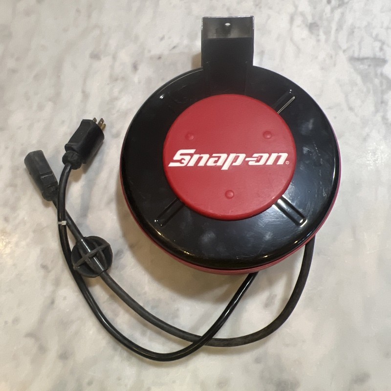 Snap On R2-KB2FLS Retractable Extension Cord 12V/13A/1625W 30’ Reel gallery