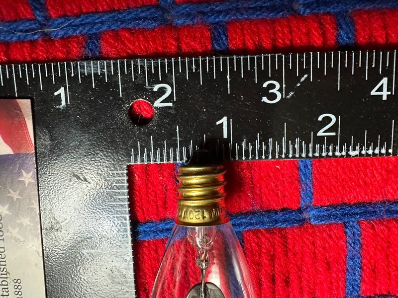 BOXof9 FLICKER FLAME LIGHT BULB E12 candelabra base flickering 3W candle neon C7 gallery