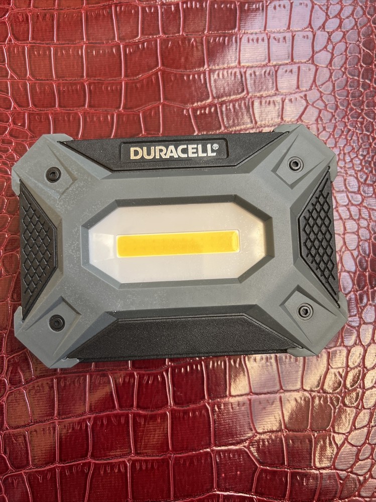 Duracell 600 Lumen Portable Handheld Battery Operated Water Resistant Work Light