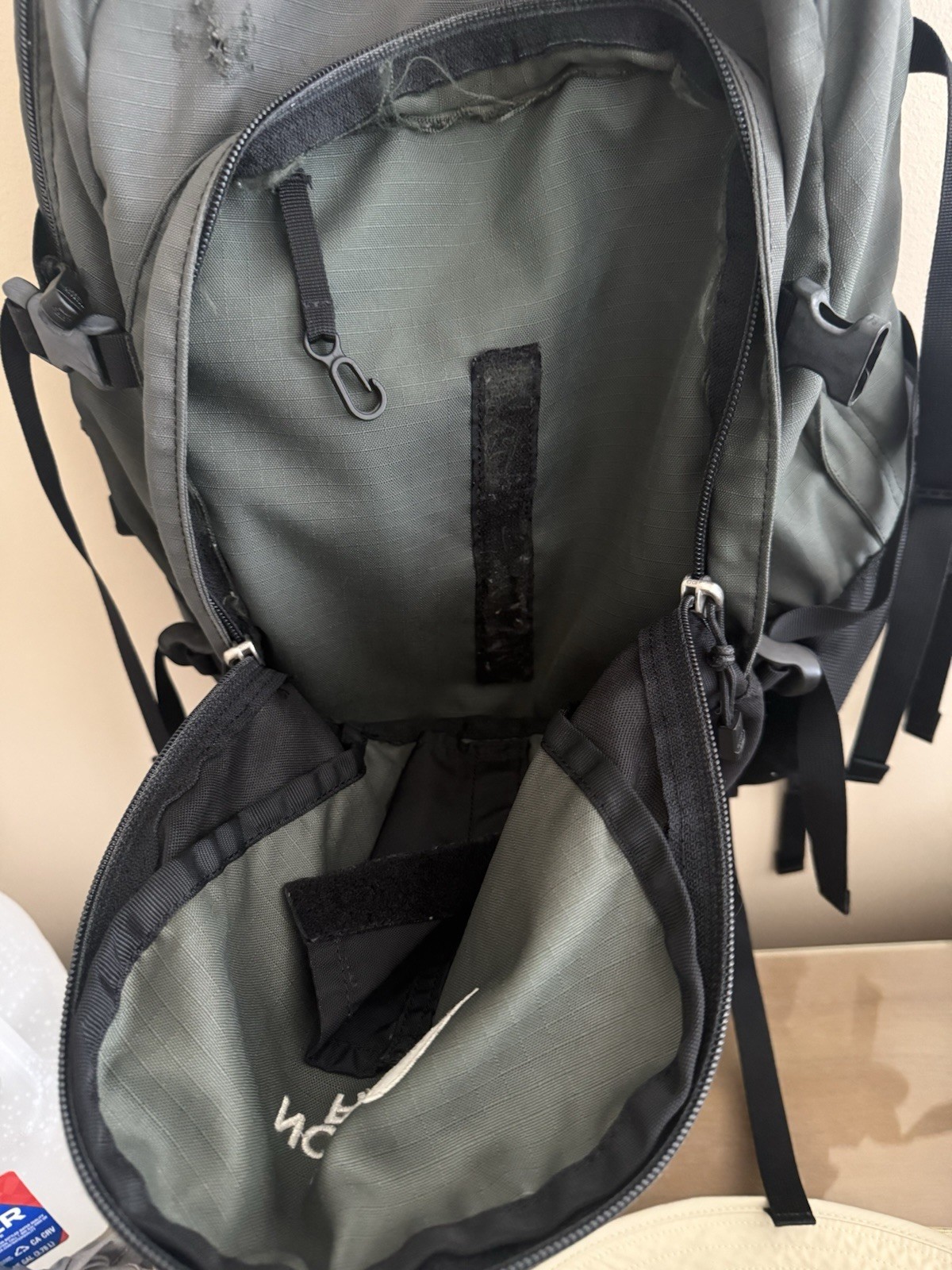 North Face Hot Shot Backpack Green Used 4