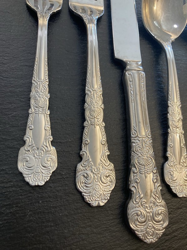 Reed & Barton Stainless RENAISSANCE Place Setting Ornate Scrolls SHIPS FREE gallery