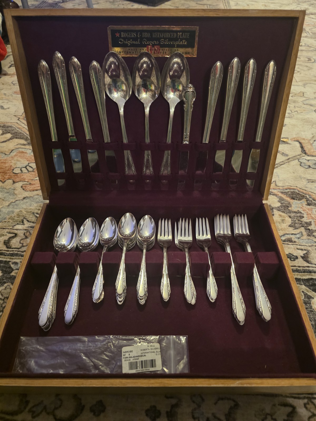 Rogers & Bro. Original Rogers Silverplate 44pc Service for 8 Floral Wood Case gallery