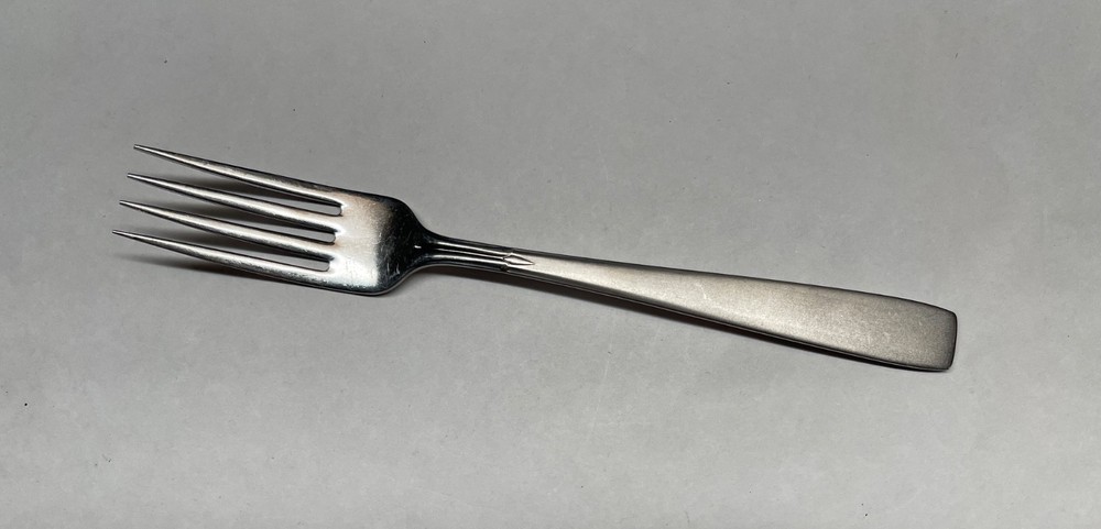 Oneida Satin Accent Stainless USA Dinner Fork 7-1/4”