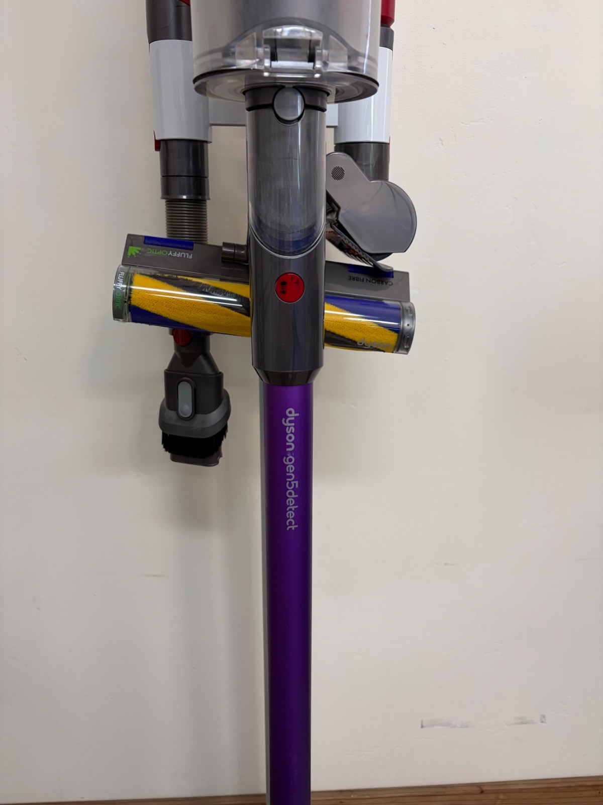 Dyson Gen5 Detect Absolute Cordless Vacuum And accessories . gallery