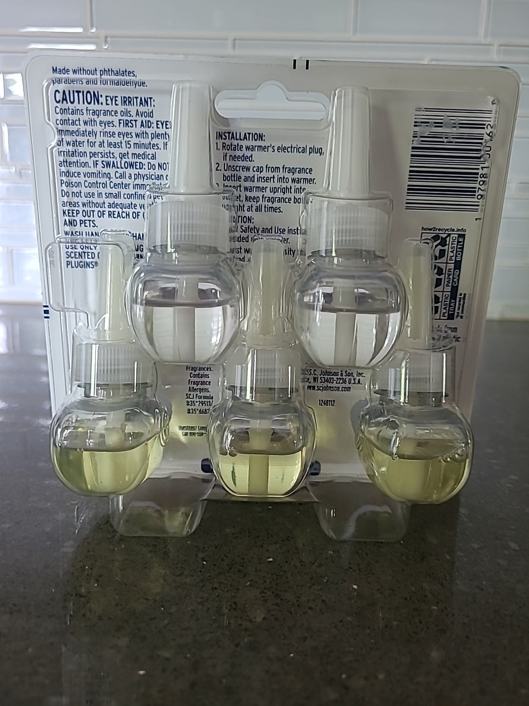 (5) Glade Plugins Scented Oil Refills Pumpkin & Ginger 3 + Pomegranate Currant 2 gallery