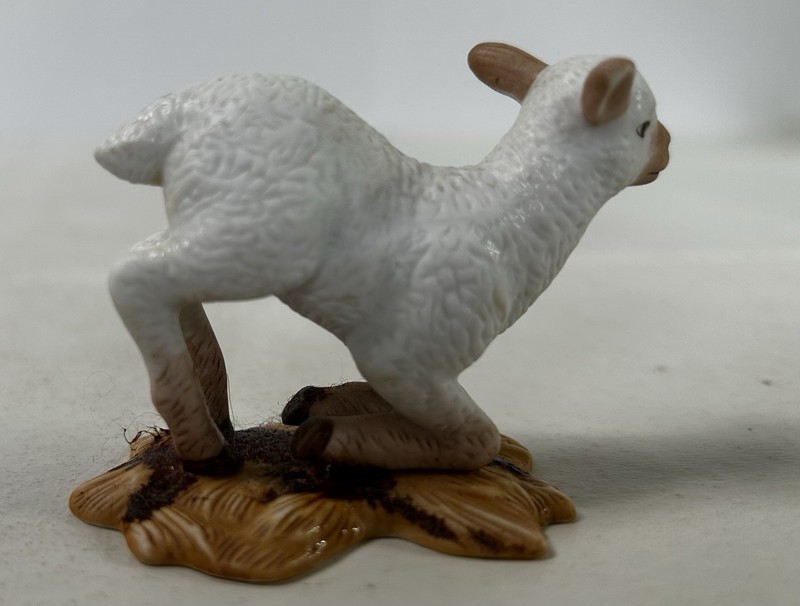 Lenox The Renaissance Nativity Shepherd's Lamb Kneeling Fine Porcelain - No Box gallery
