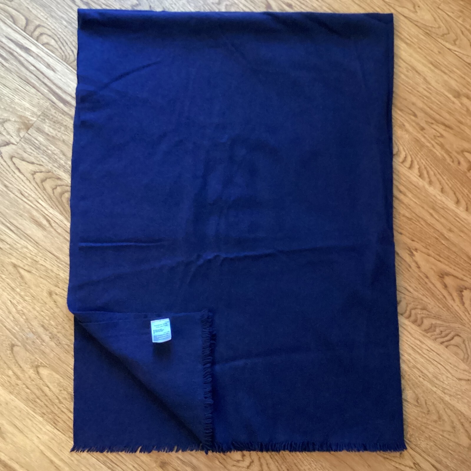 NEW! Hudson Park Collection Cashmere/Lambswool Solid Throw Blanket 50 x 70 NAVY gallery