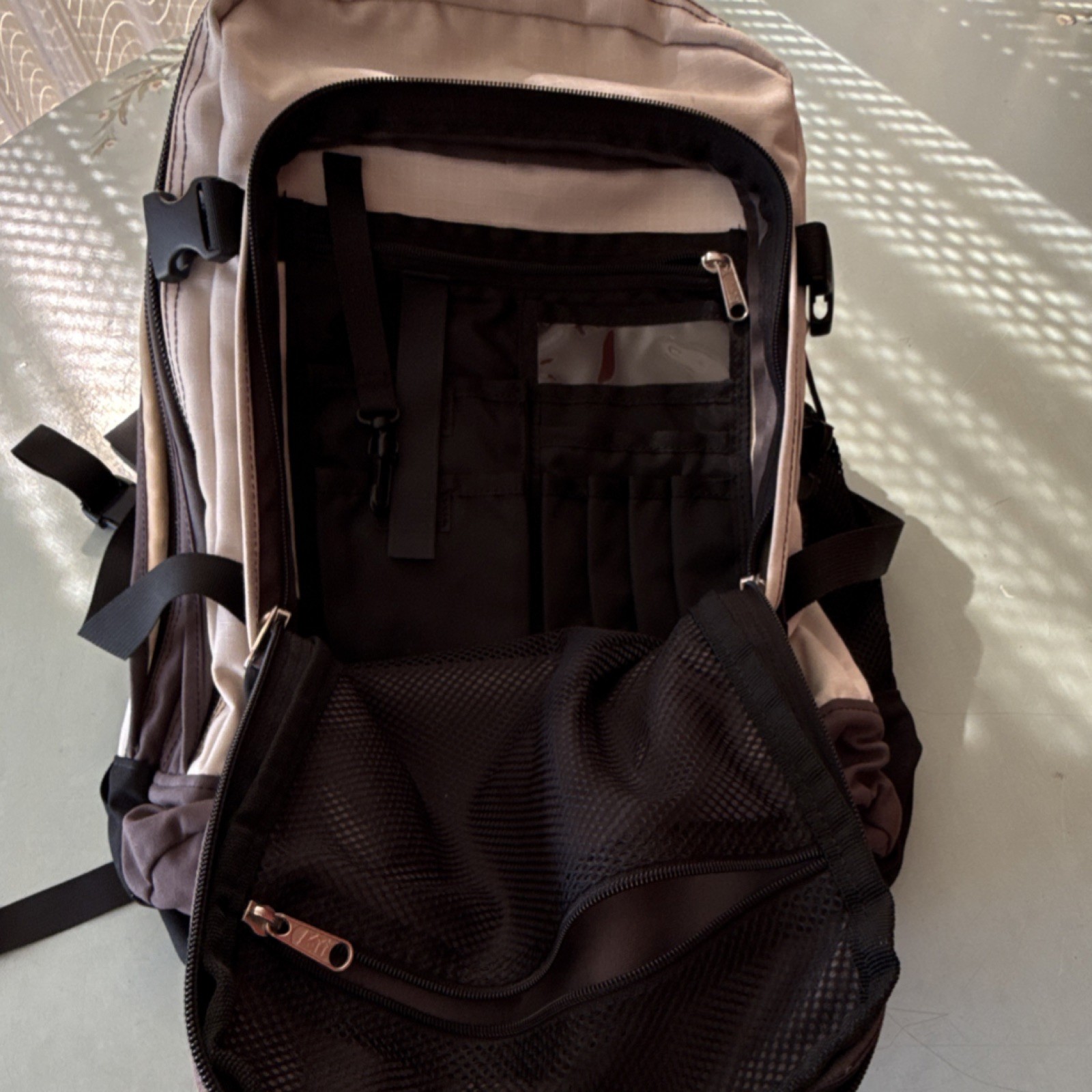 REI Bookpacker Plus Hiking Backpack Beige Black Adjustable Padded Mesh Pocket 5