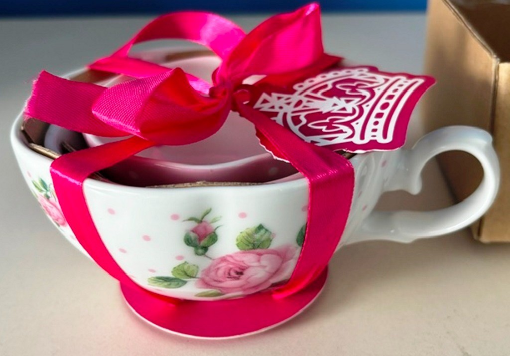 ROYAL ALBERT BAKING BLISS NEW COUNTRY ROSES 3 PC PORCELAIN MEASURING CUP SET-NIB gallery