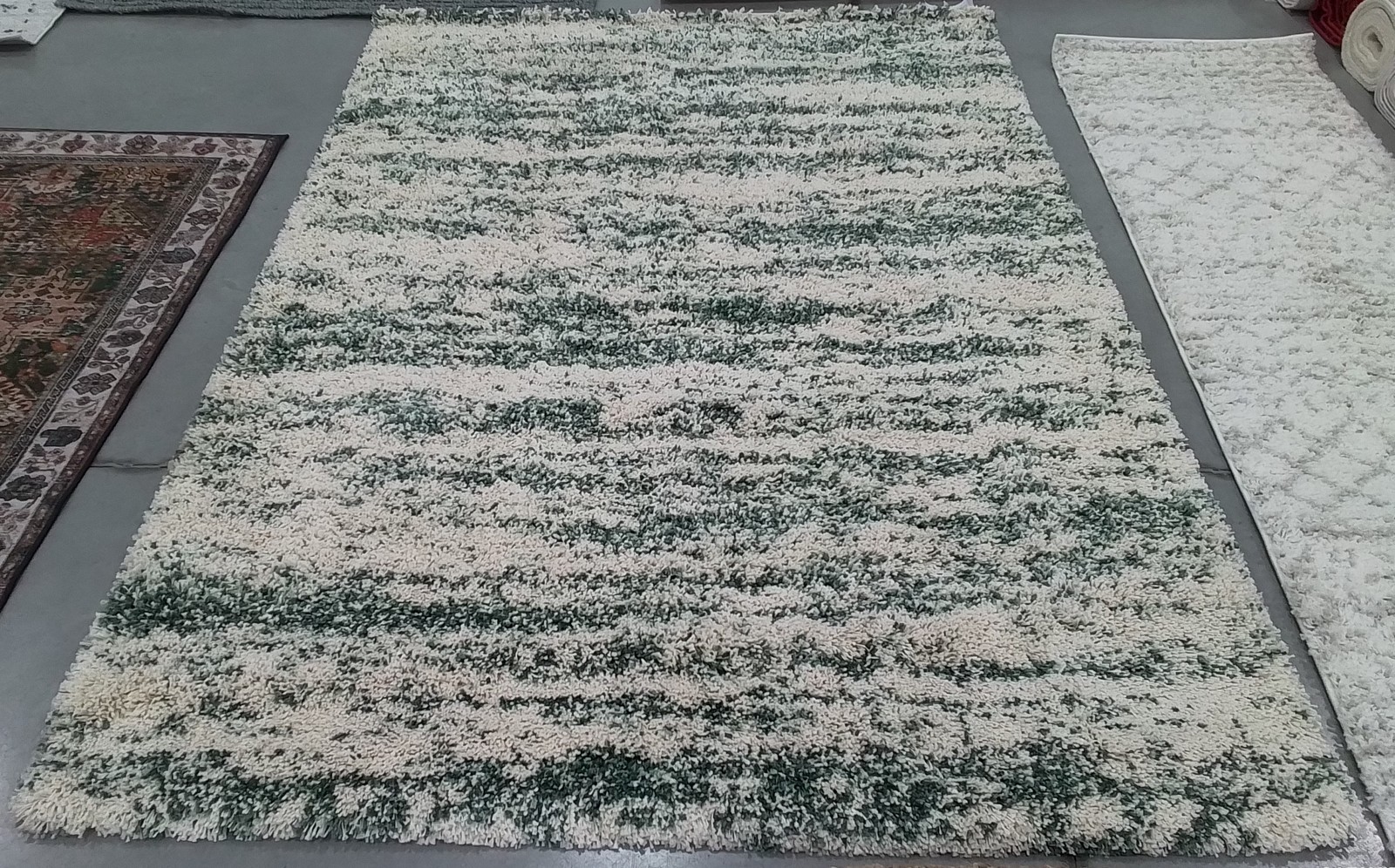 IVORY / GREEN 5'-3" x 7'-6" Back Stain Rug, Reduced Price 1172791369 SGH206Y-5 gallery